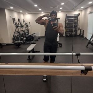 Meet your Posher, Wallace